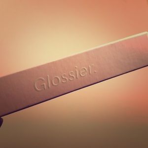 Glossier Lidstar Moon glistening eye glow